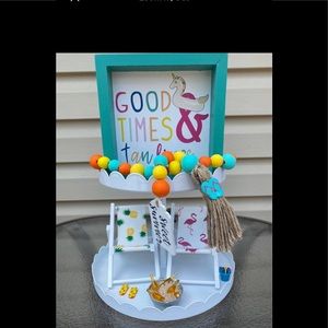 Tier tray-summer items